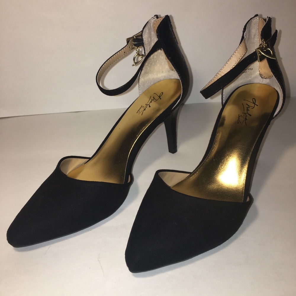 NWOT Thalia Sodi Vanesssa Pointed toe Pumps🌹🌹